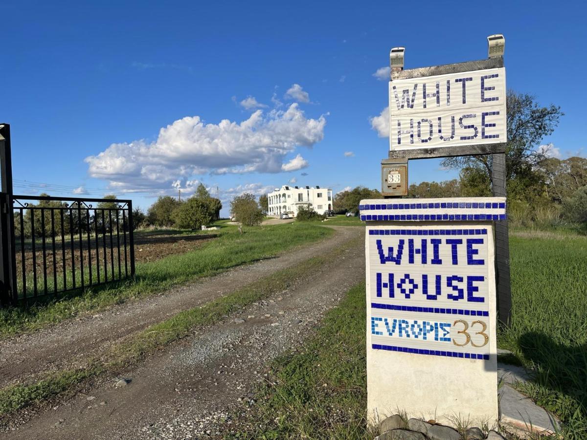White House Studio With Sea View And Parking 폴리스 외부 사진