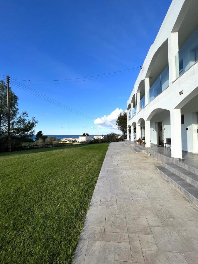 White House Studio With Sea View And Parking 폴리스 외부 사진