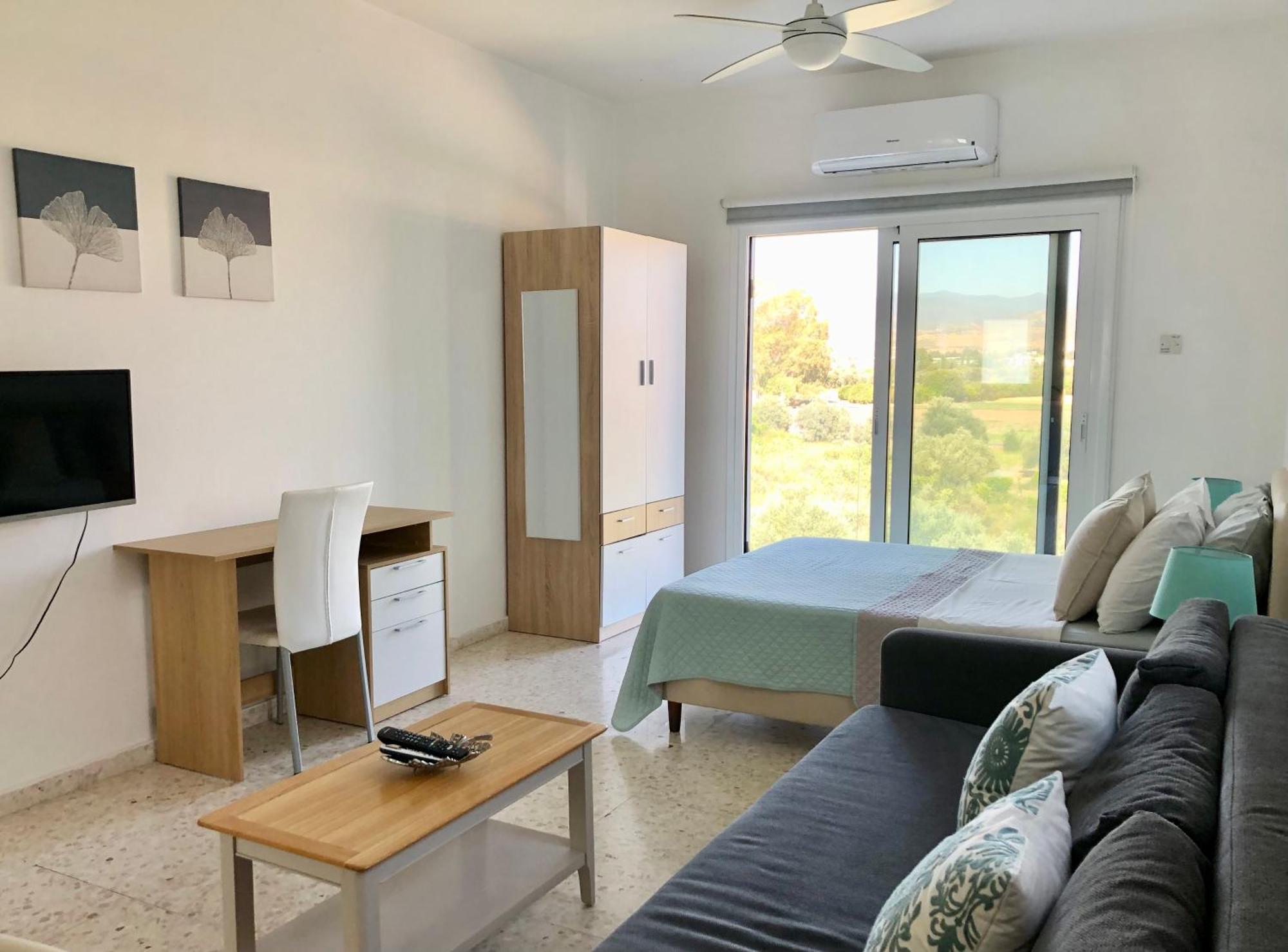White House Studio With Sea View And Parking 폴리스 외부 사진