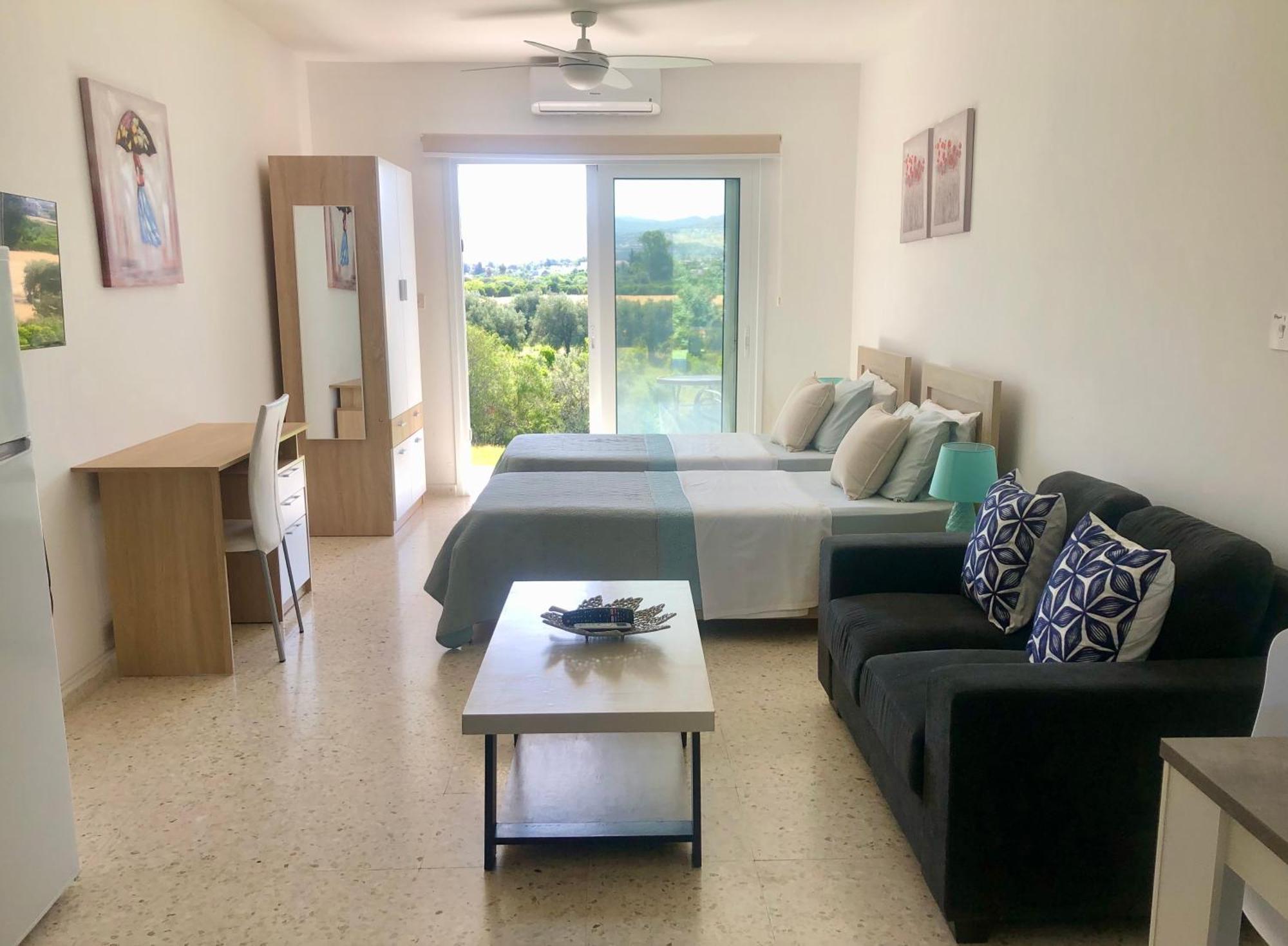 White House Studio With Sea View And Parking 폴리스 외부 사진